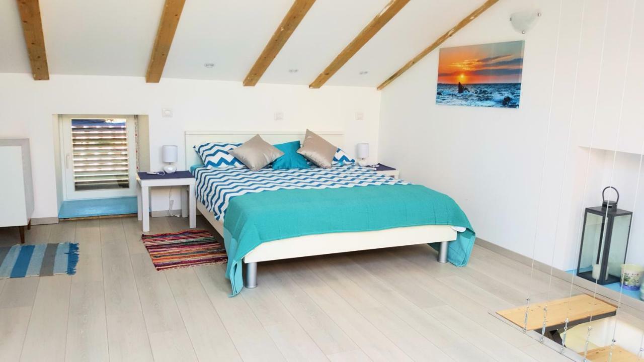 Apartment Vrbenka Vrbnik Eksteriør billede