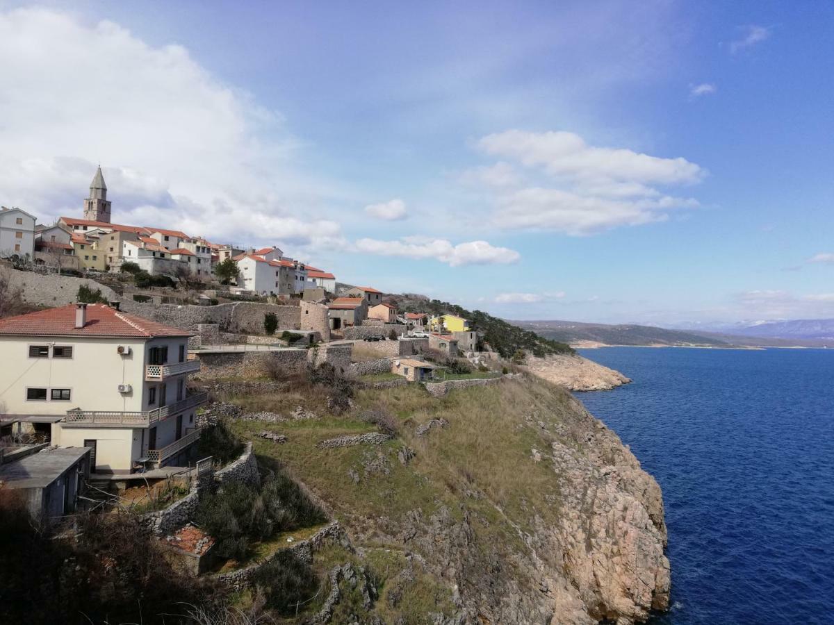 Apartment Vrbenka Vrbnik Eksteriør billede